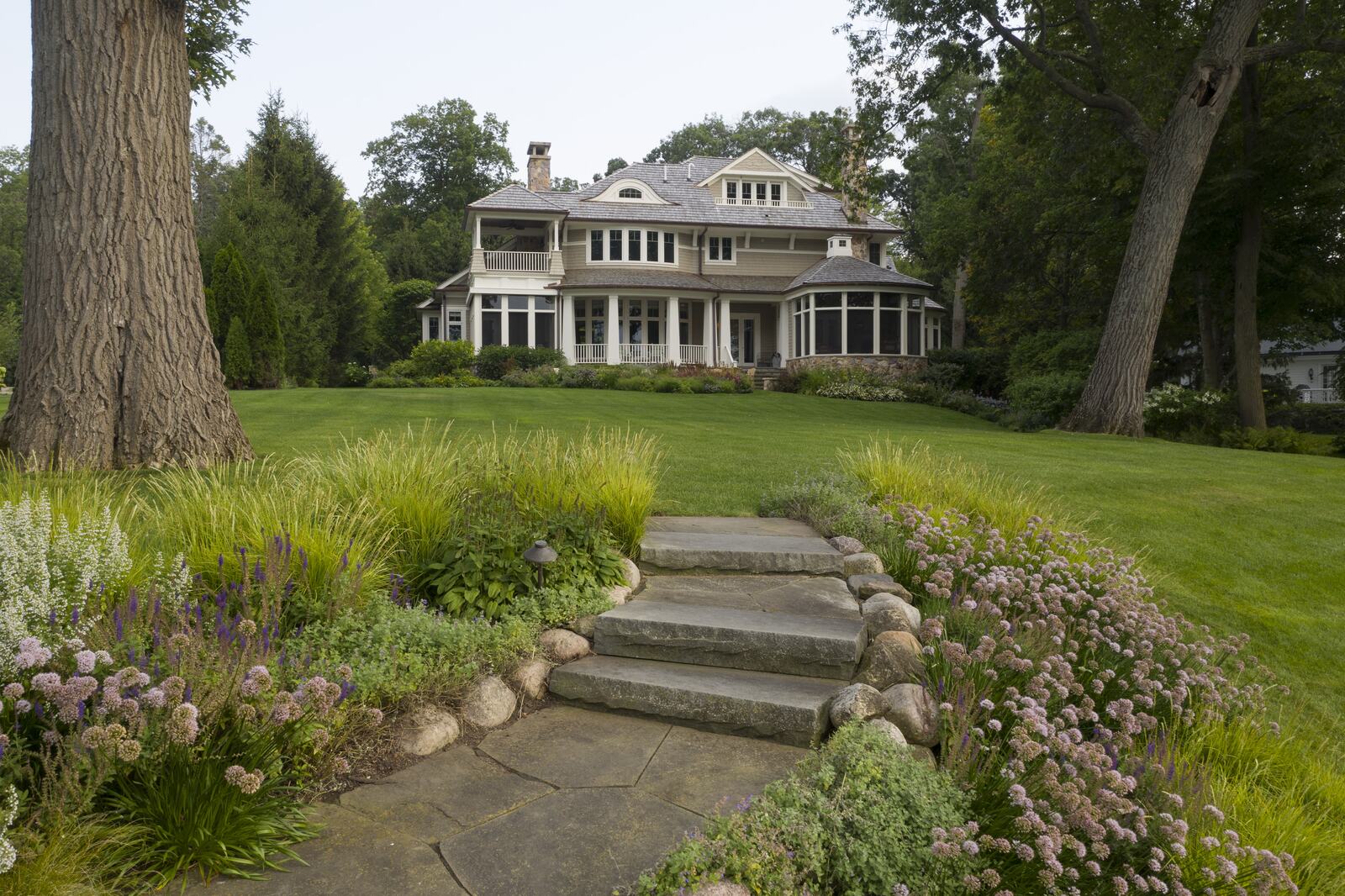 Contact — Green Grass Landscape, Chicago's western suburbs