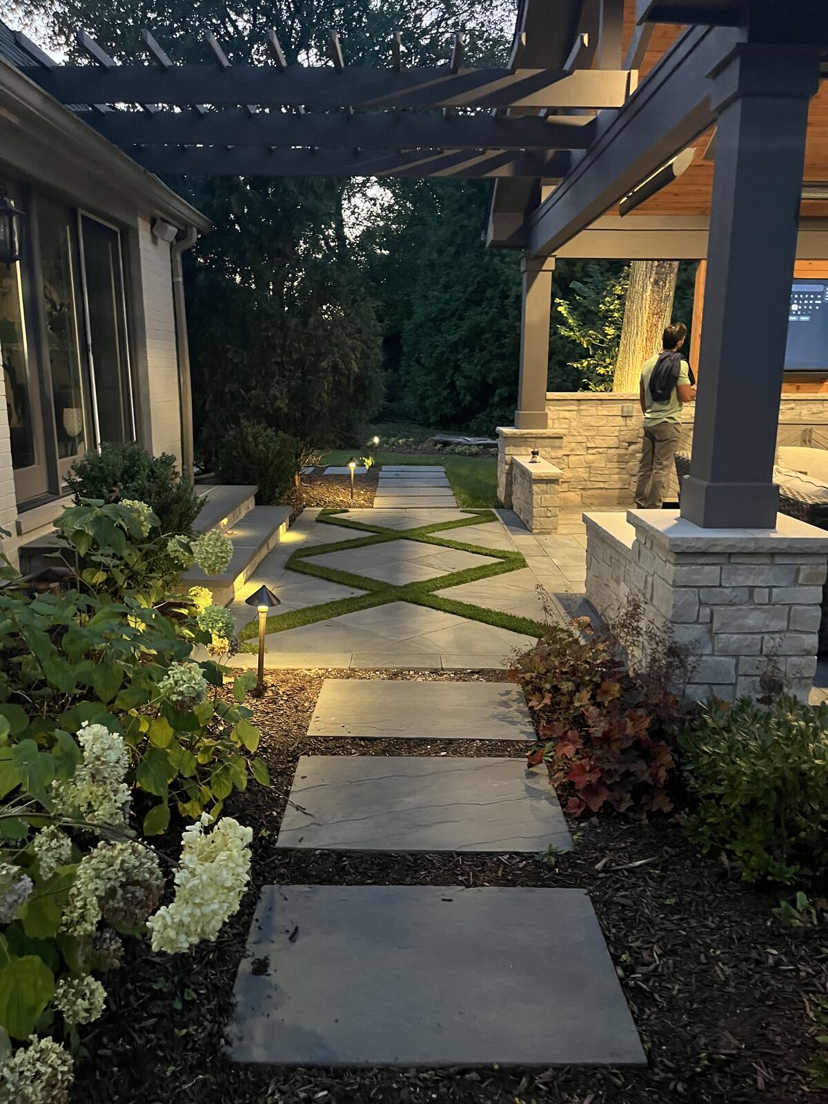 landscape lighting installer Downers Grove IL
