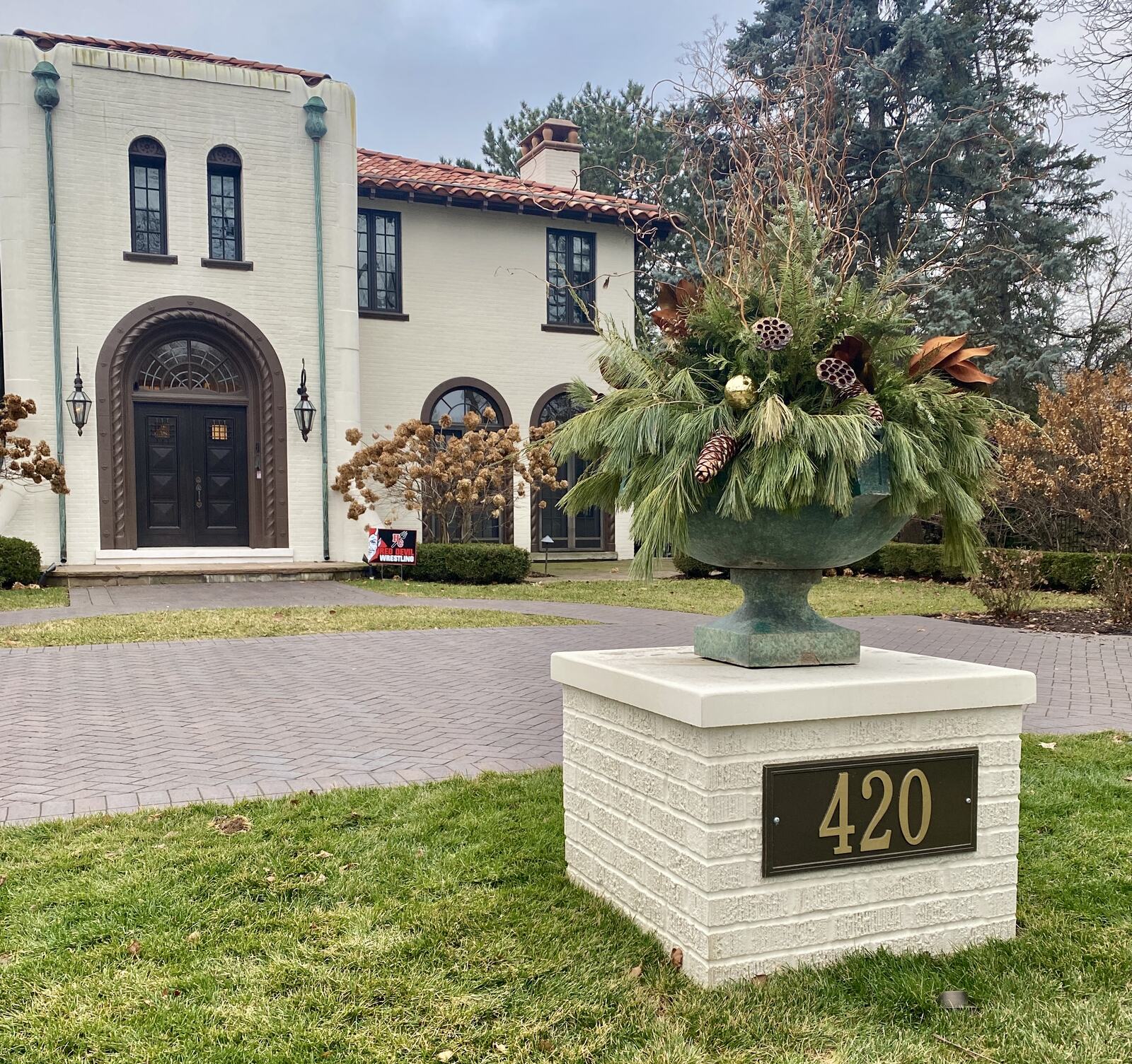 Paver driveway installation — Green Grass Landscape, Chicago's western suburbs